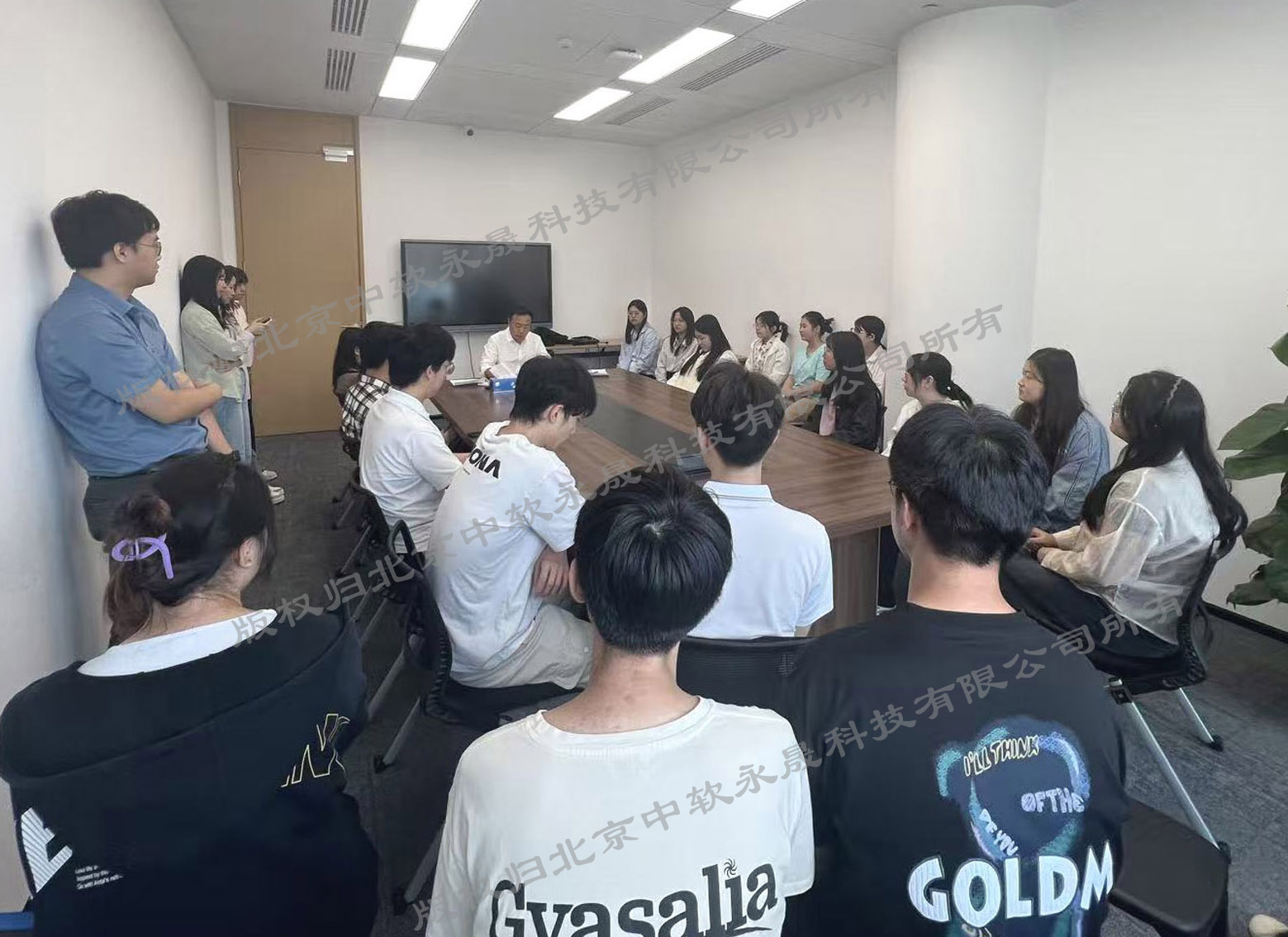 数据服务人员外派